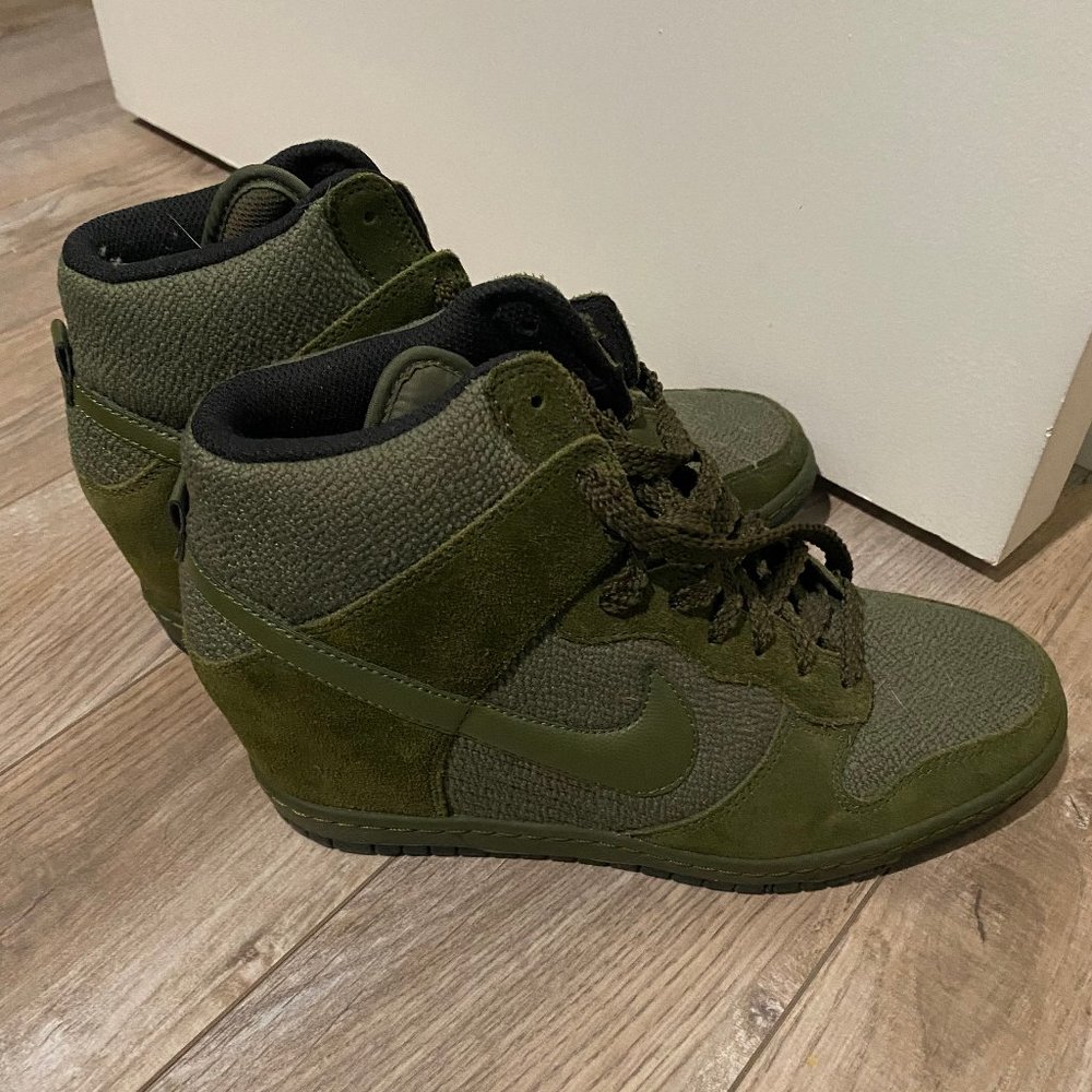 Nike Dunk Sky Hi Wedge Sneakers